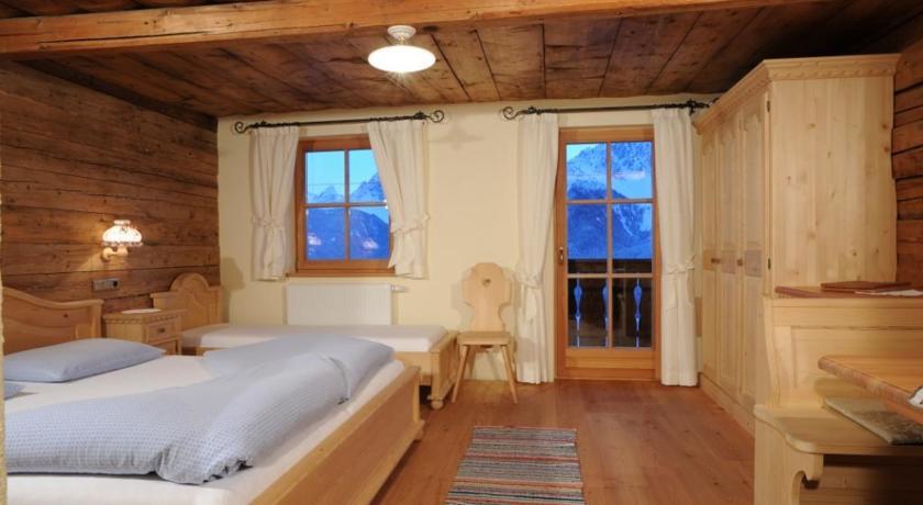 Glinzhof Mountain Natur Resort Agriturismo San Candido Quarto foto