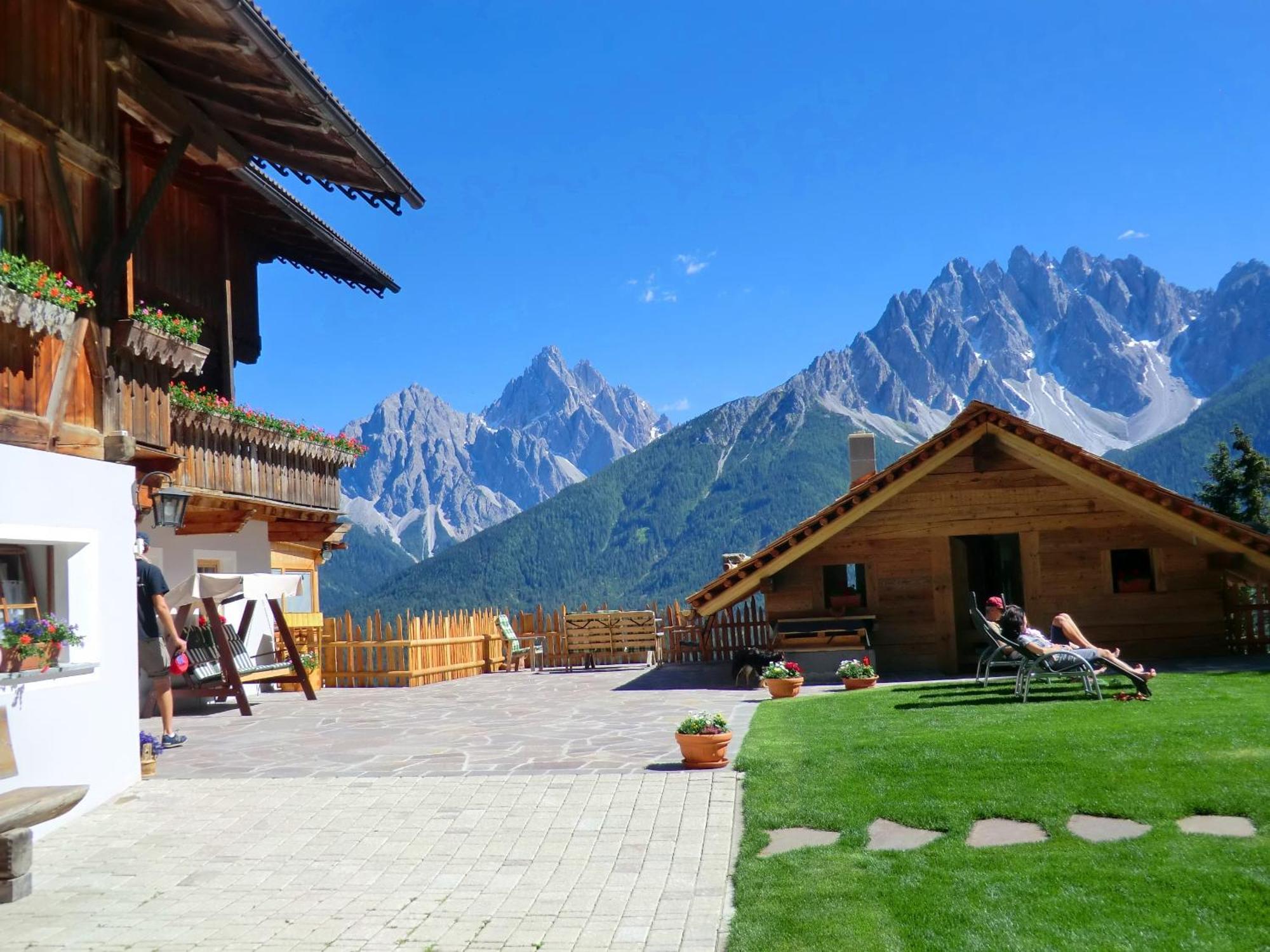 Glinzhof Mountain Natur Resort Agriturismo San Candido Exterior foto